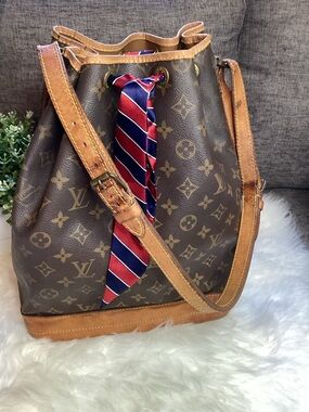 LOUIS VUITTON Monogram Noe GM - Well used